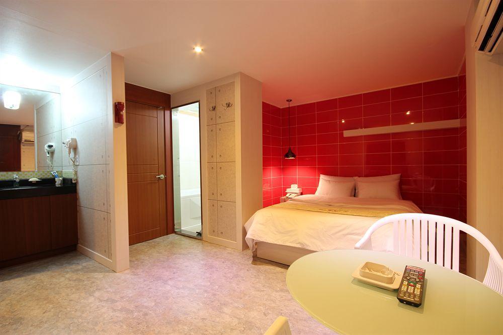 Fiona Hotel Seoul Exterior photo